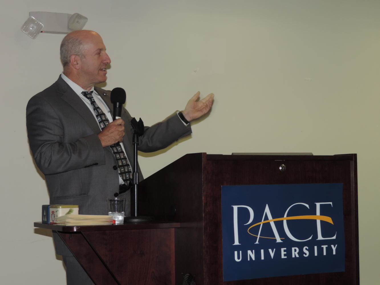 President Krislov greets the Pace community. Photo by Emily Bresnahan