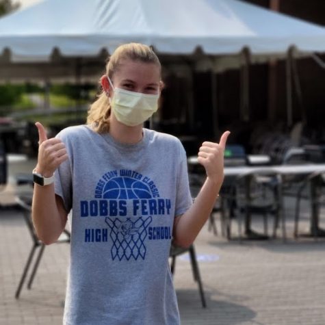 Kiersten McGovern stands in front of nearly empty Kessel Student Center. McGovern says it is harder for commuters to make friends this semester.