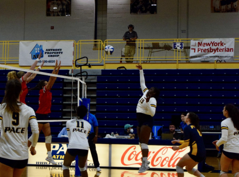 Pace University Women’s Volleyball team playing against Queens College at the Goldstein Fitness Center on September 13th, 2022. (Photo credit: Osei Owusu-Afriyie Jr.)