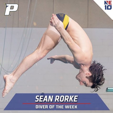 Junior diver Sean Rorke mid dive. He won NE-10 Diver of the Week for Oct 18-25 (Cred: NE-10)