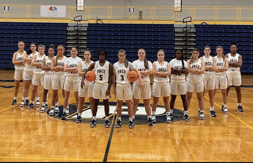 Pace Womens Basketball 22-23 Roster lined up on Media Day (Cred: @Pacewbb/IG)